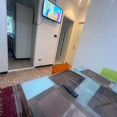 Entire 3 Bed Rooms Apartment,Centrum 제노바 외부 사진