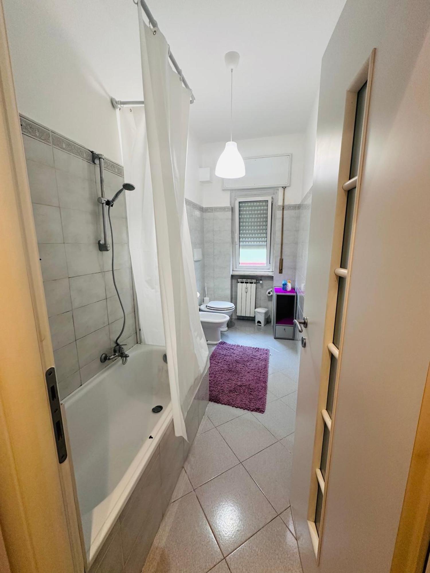 Entire 3 Bed Rooms Apartment,Centrum 제노바 외부 사진