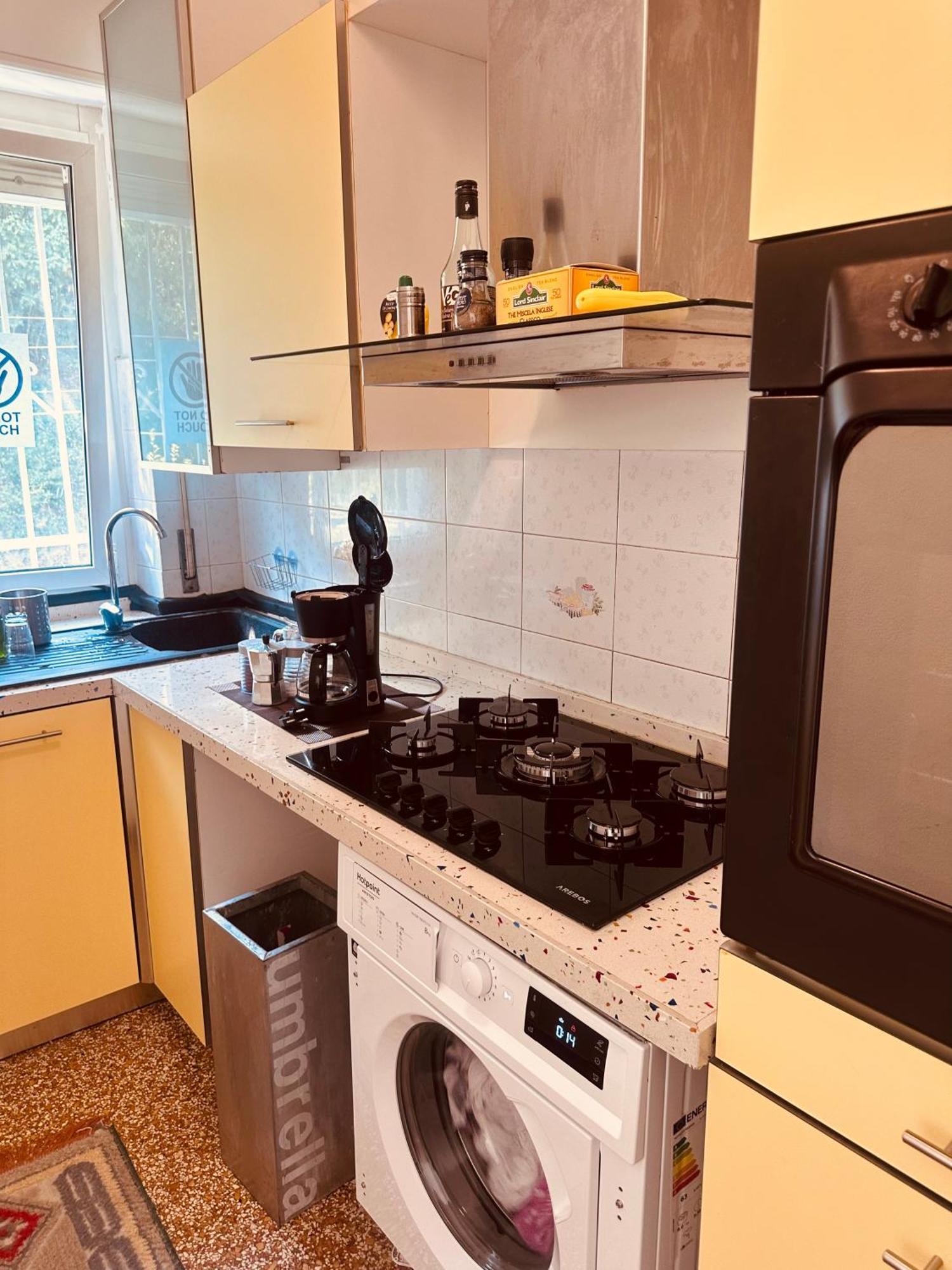 Entire 3 Bed Rooms Apartment,Centrum 제노바 외부 사진